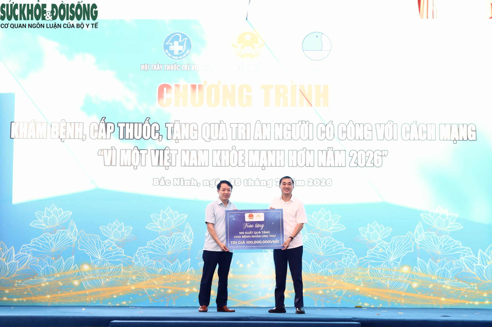 base64-1785043242593773821758 Những hình ảnh ý nghĩa trong chương trình tri ân người có công ở Bắc Ninh- Ảnh 6.