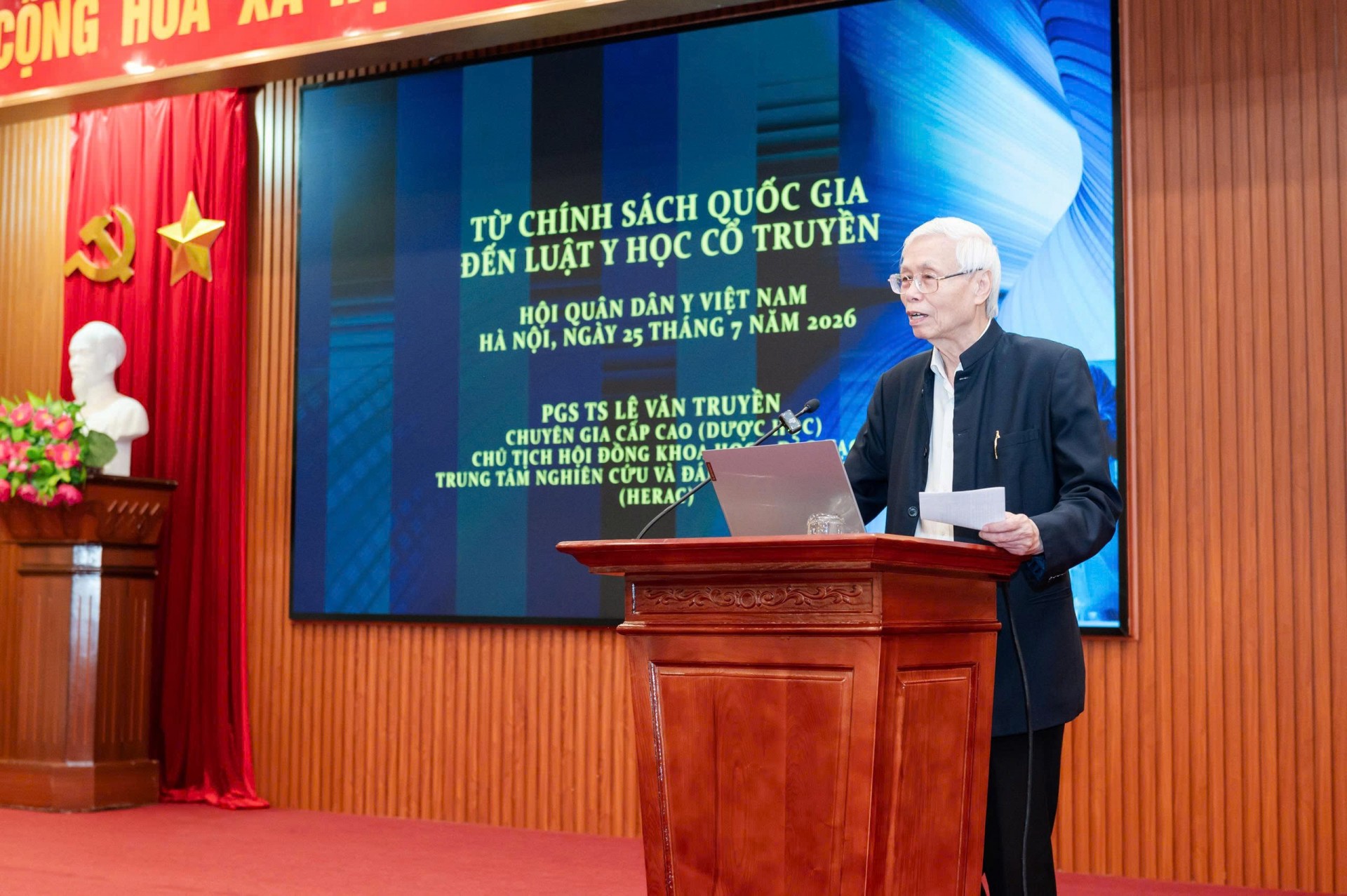 Cải Cách Pháp Lý Đối Với Y Dược Cổ Truyền: Đưa Ngành Y Học Việt Nam Tới Tương Lai