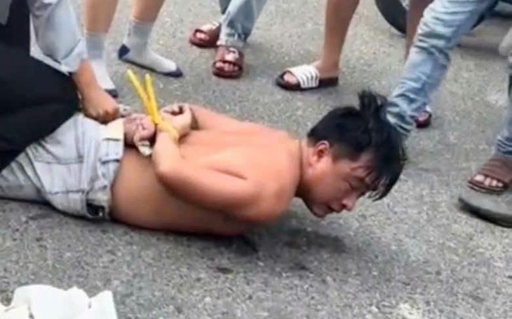 Hàng nghìn m³ đất đá sạt lở, nhiều tuyến đường ở Lào Cai bị đe dọa- Ảnh 2.