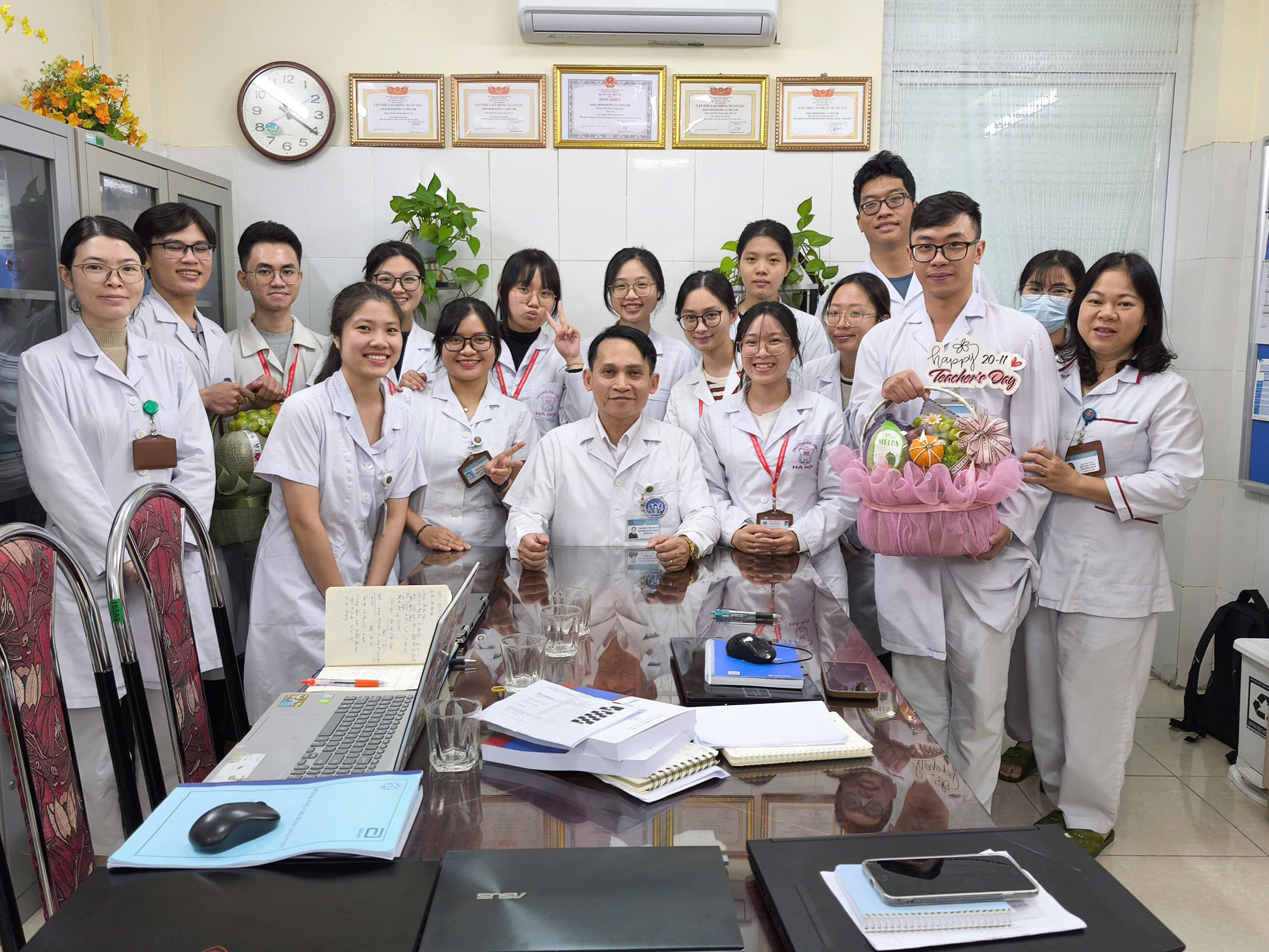 Hà Kiều Trang trong thực tập Hà Kiều Trang trong thực tập
