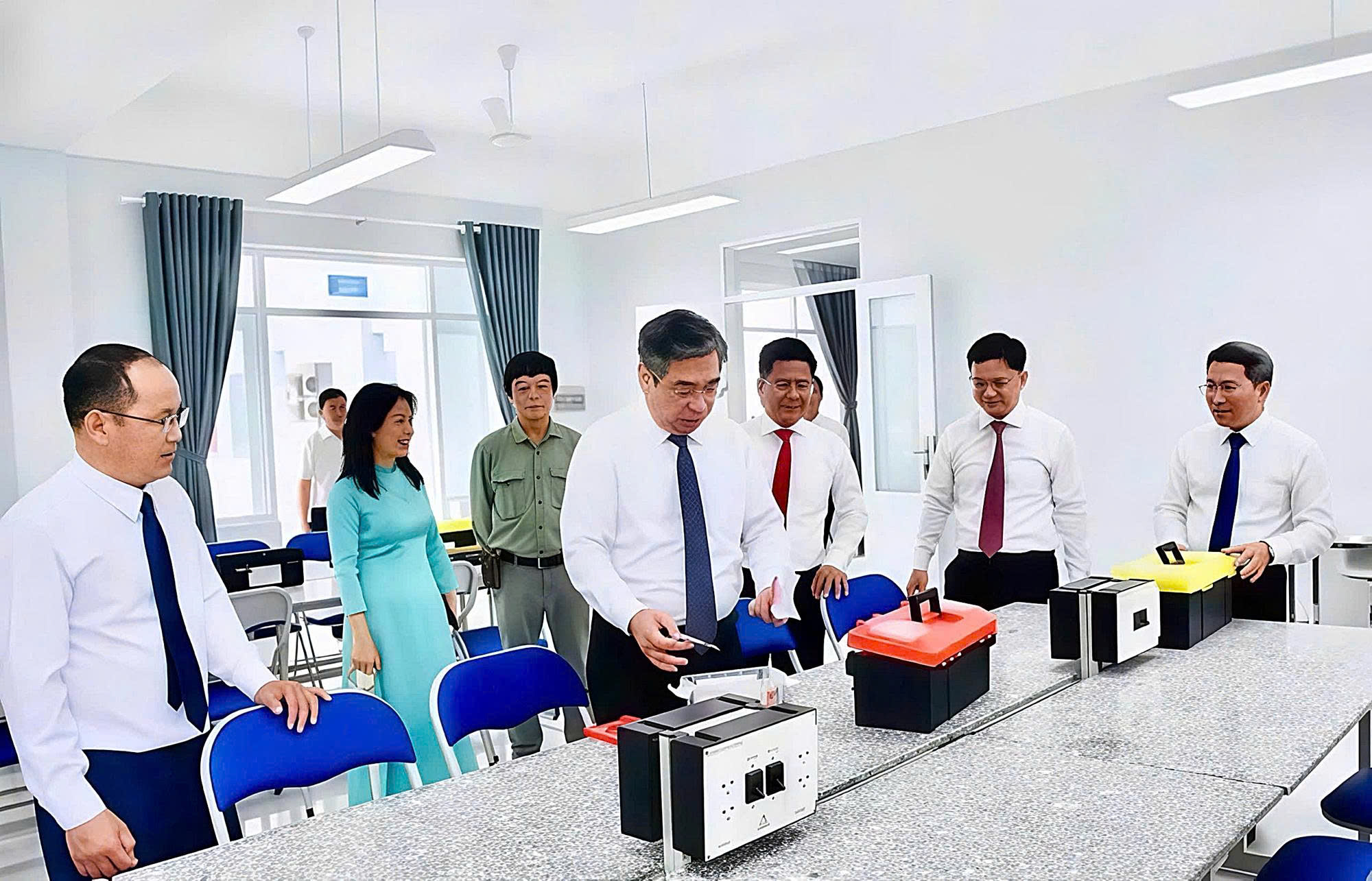 TPHCM hoàn thiện chỗ học: 1.000 phòng mới và bài toán nâng cao chất lượng