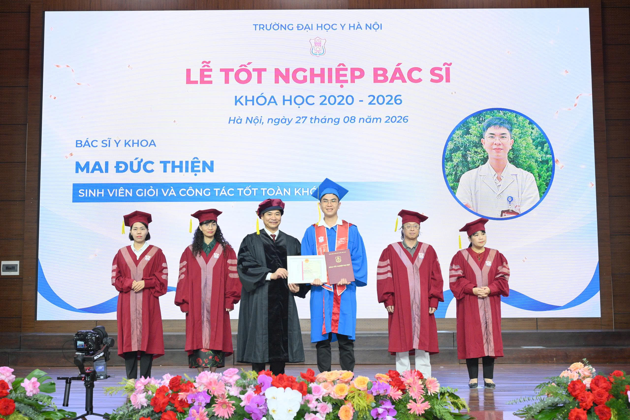 Gần 700 tân bác sĩ Đại học Y Hà Nội sẵn sàng hành trình chữa bệnh cứu người- Ảnh 7.