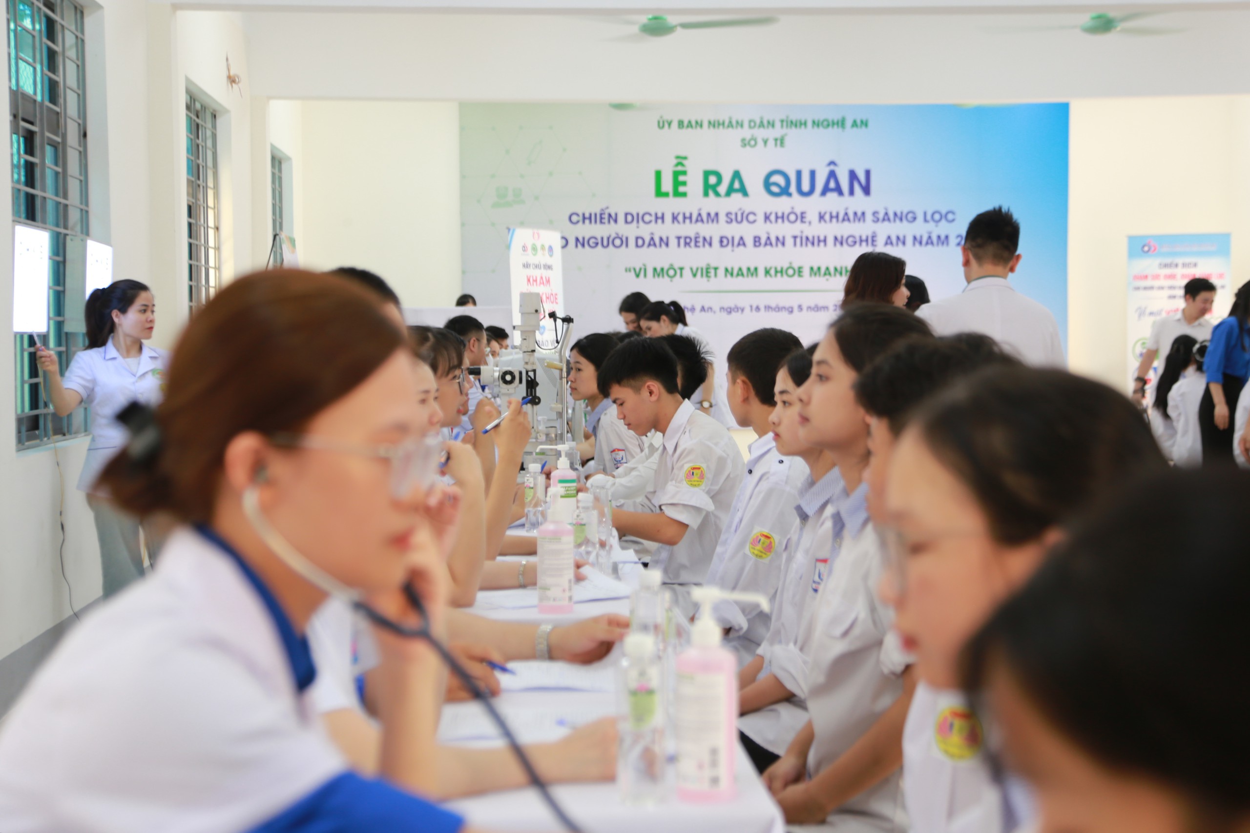 20260516193846-1787969052398699002034 Nghệ An đặt mục tiêu 100% học sinh được khám sức khỏe - Ảnh 1.