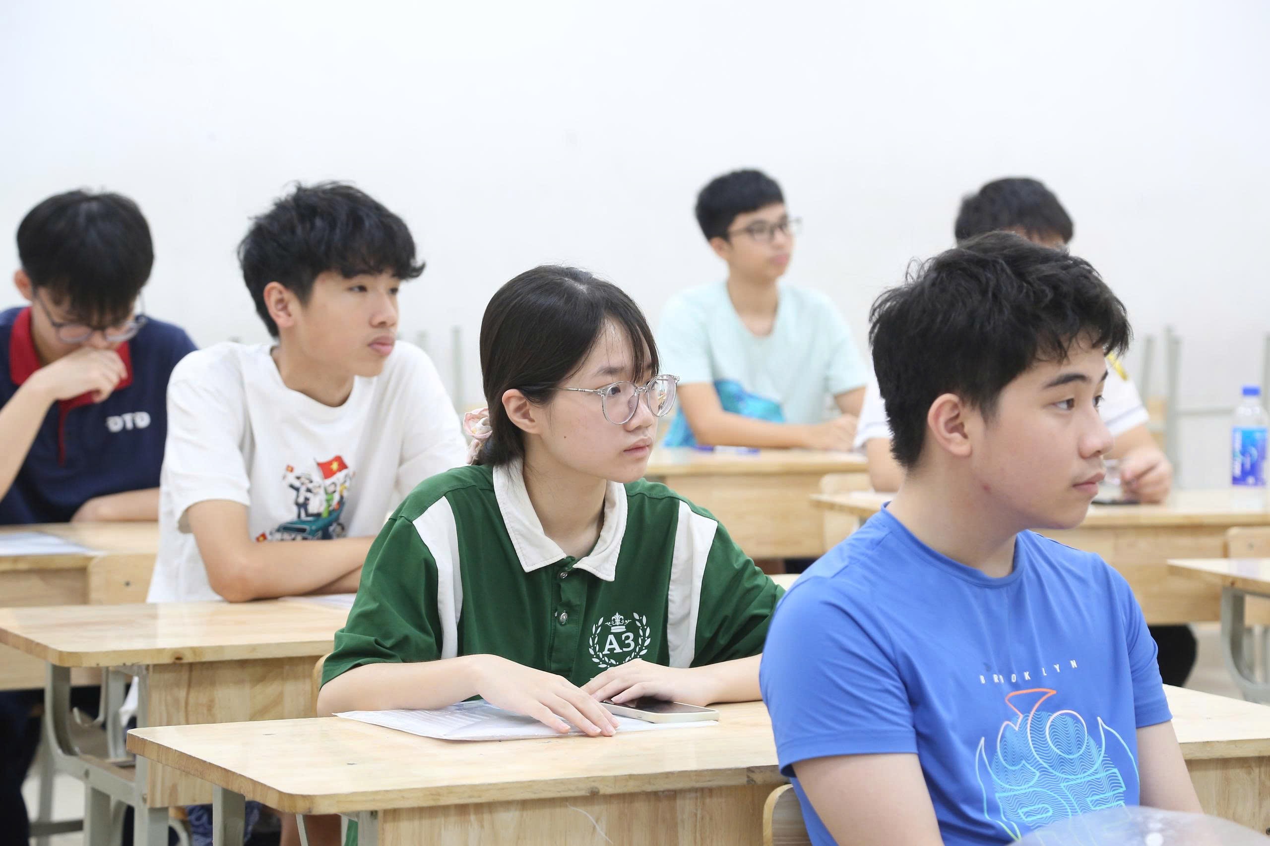 2aoboqzit8mnzlkifomewoy7gzhlvggwkpvpmw52-17871474298791020477607 Bỏ một môn thi, áp lực vào lớp 10 có thực sự giảm?- Ảnh 1.