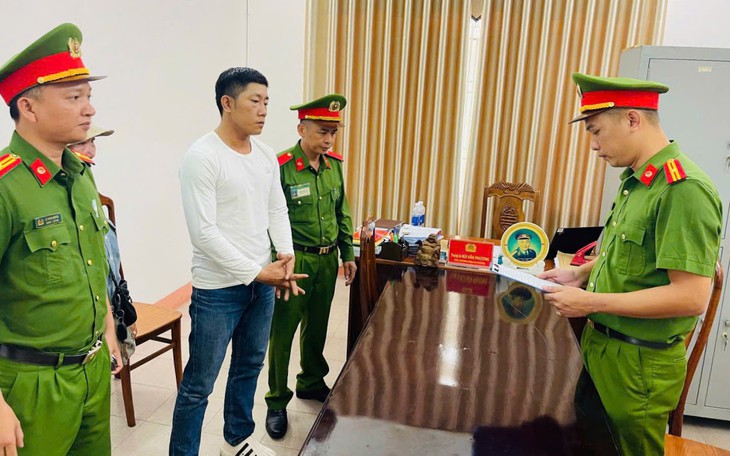 Khởi tố đối tượng chiếm đoạt tiền trả góp máy lọc nước của khách hàng - Ảnh 2.