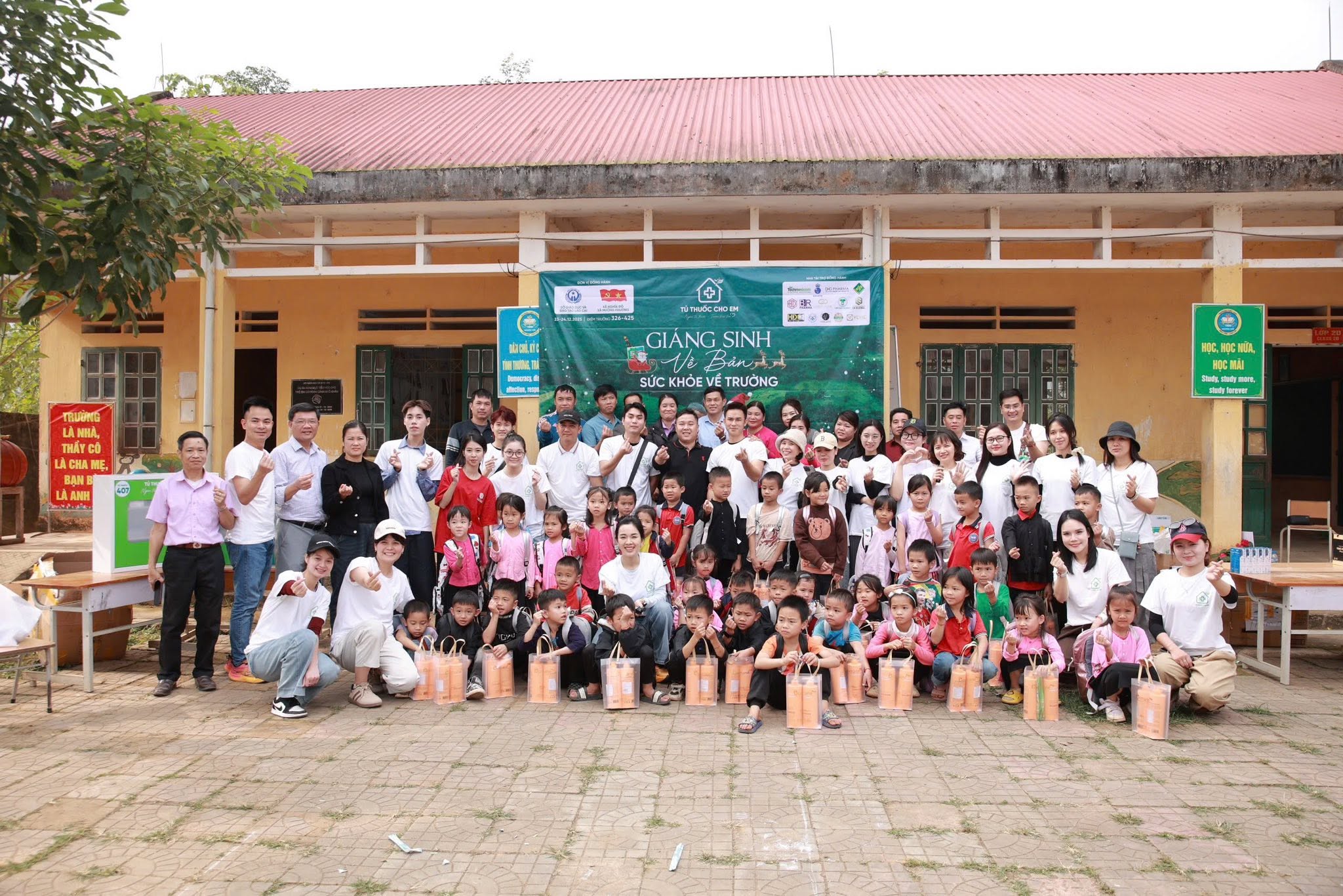 6068003211222068699145595811961946096313770865n-1786589592766315885195 Dược sĩ Đỗ Thị Bình và hành trình nâng cao tầm vóc trẻ em Việt - Ảnh 3.