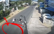 Bi kịch trên sân cỏ: Cầu thủ Thái Lan bị sét đánh ngay khi thi đấu