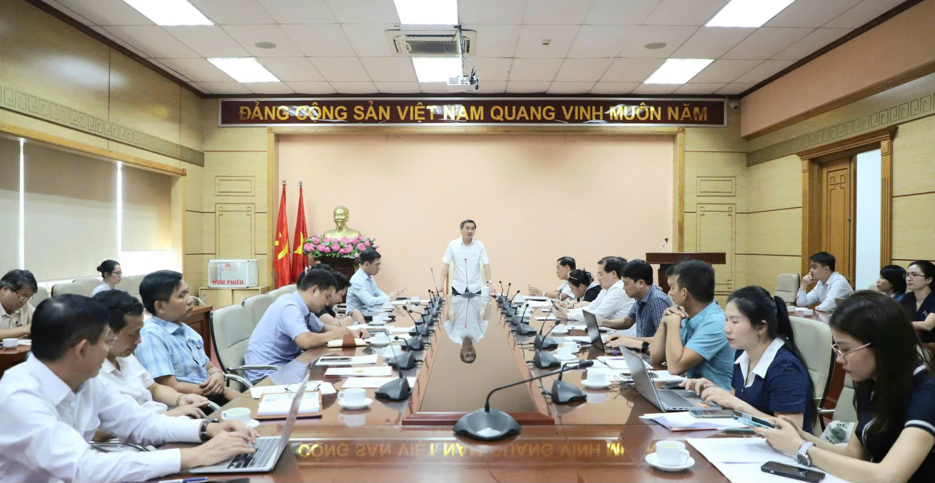 Du Lịch Y Tế Việt Nam: Cơ Hội và Thách Thức Phát Triển