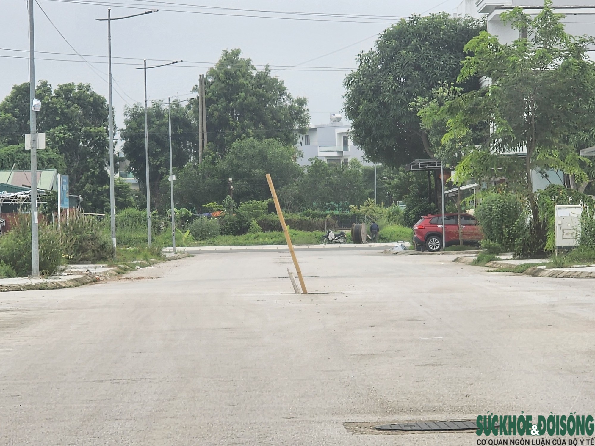 Nguy cơ từ các hố ga mất nắp - Ảnh minh họa.