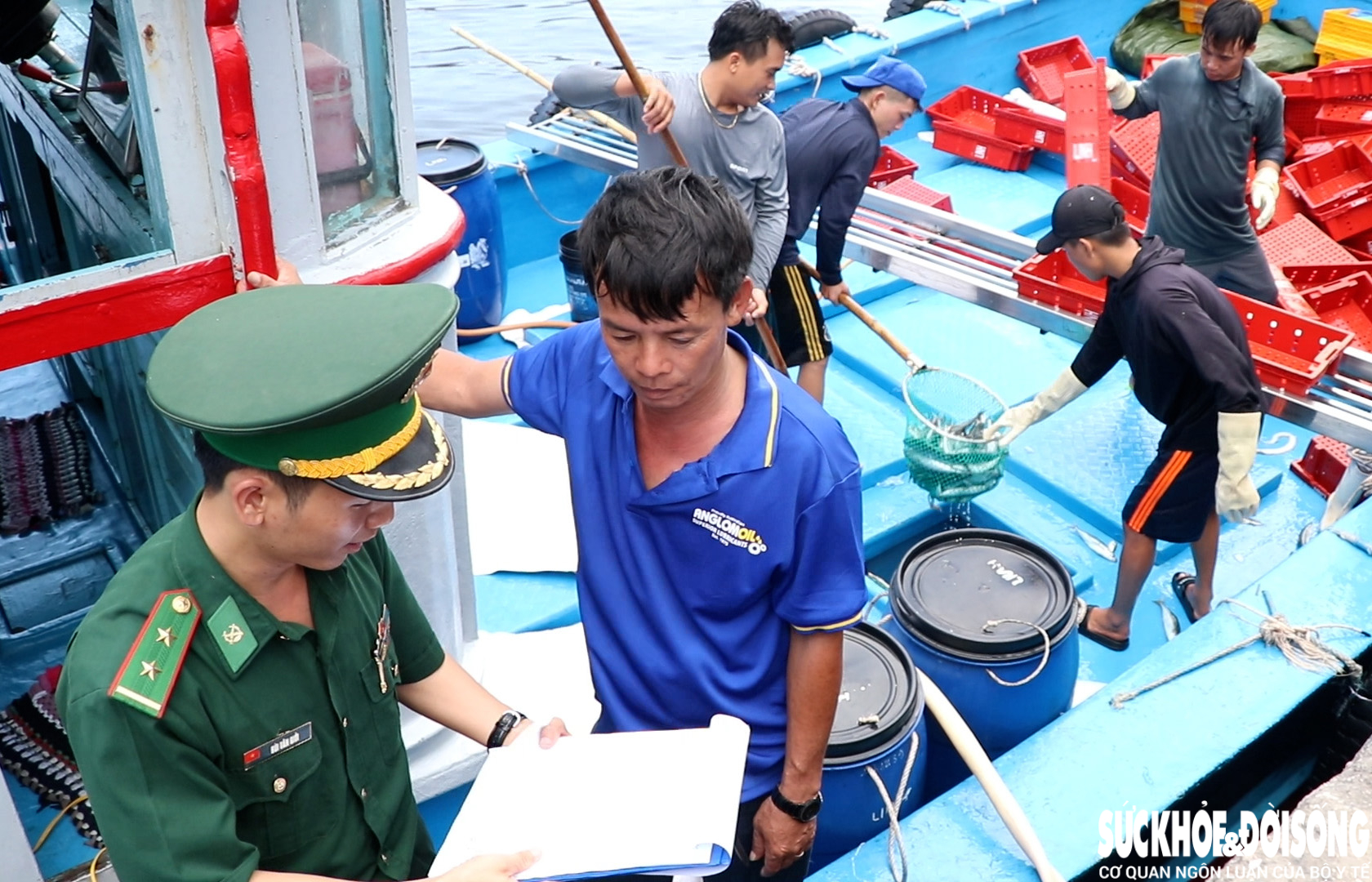 base64-17859224577711498317215 Khánh Hòa siết chặt chống khai thác IUU, quyết tâm gỡ 'thẻ vàng' EC - Ảnh 2.