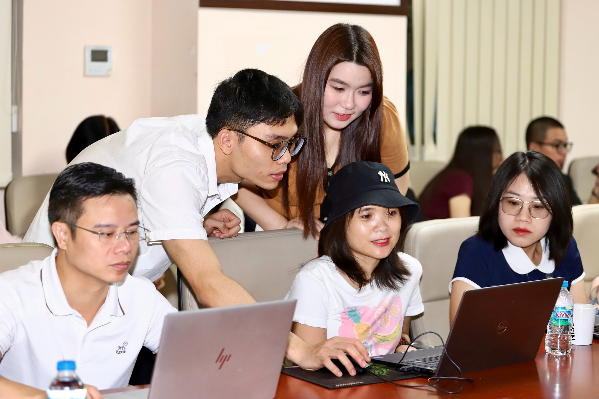Chuyển Đổi Số Trong Ngành Báo Chí: Đào Tạo Kỹ Năng AI Đột Phá