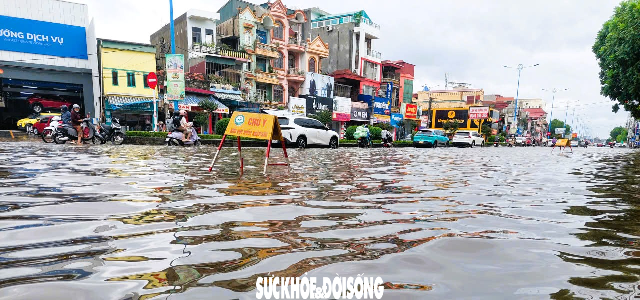 Hải Phòng: Nhiều khu vẫn ngập cục bộ dù mưa đã tạm dứt