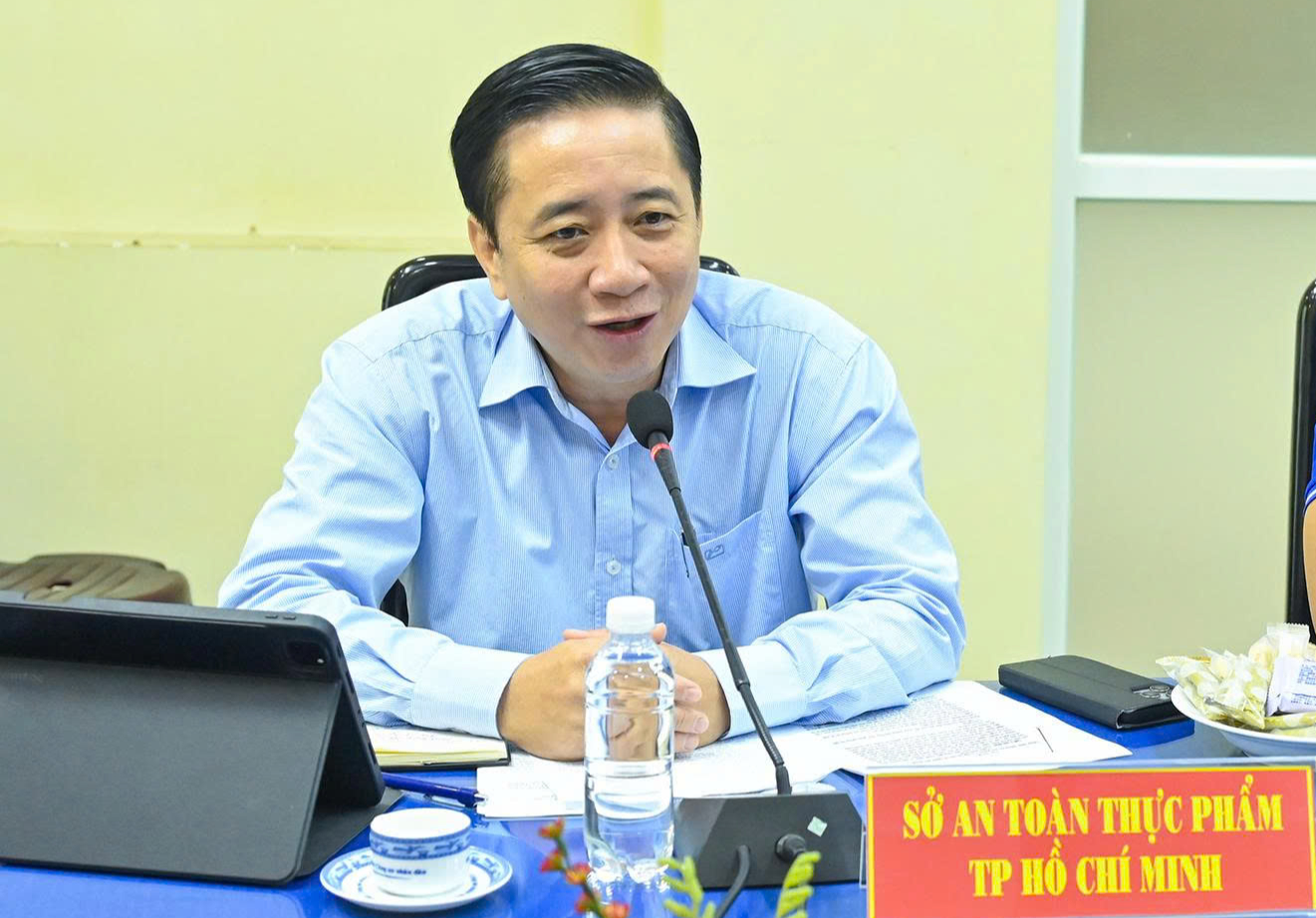 Hàng giả núp bóng ‘xách tay’, ‘sale sốc’, KOL quảng bá: TPHCM siết truy xuất nguồn gốc - Ảnh 3.