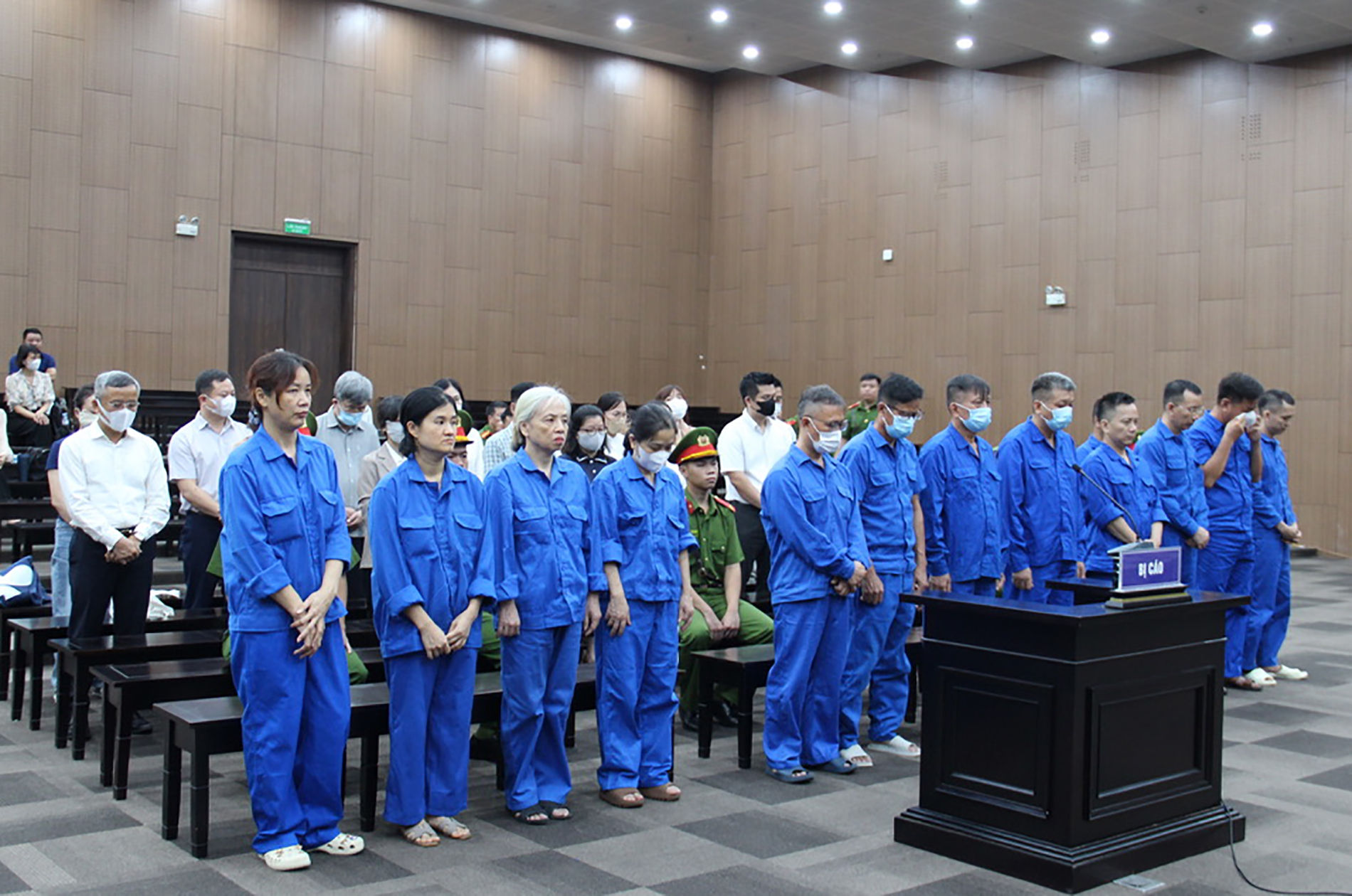 Vụ nhận hối lộ liên quan xuất khẩu lao động: Cựu Thứ trưởng Nguyễn Bá Hoan bị tuyên 12 năm tù