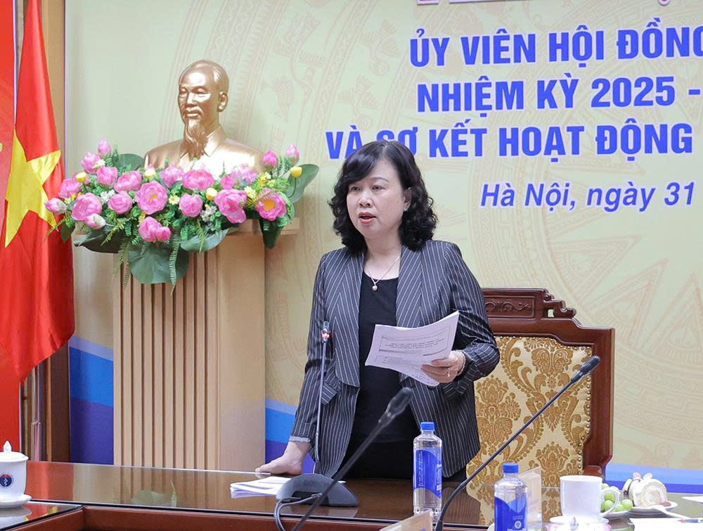btr-hdyk-178555816803429318637 Bộ trưởng Đào Hồng Lan phát biểu chỉ đạo tại phiên họp.