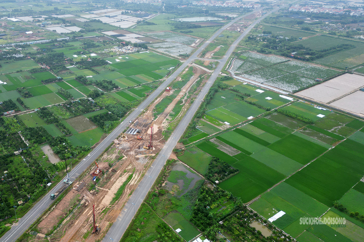 Cầu Hồng Hà bắc qua sông Hồng sau gần một năm thi công- Ảnh 10.
