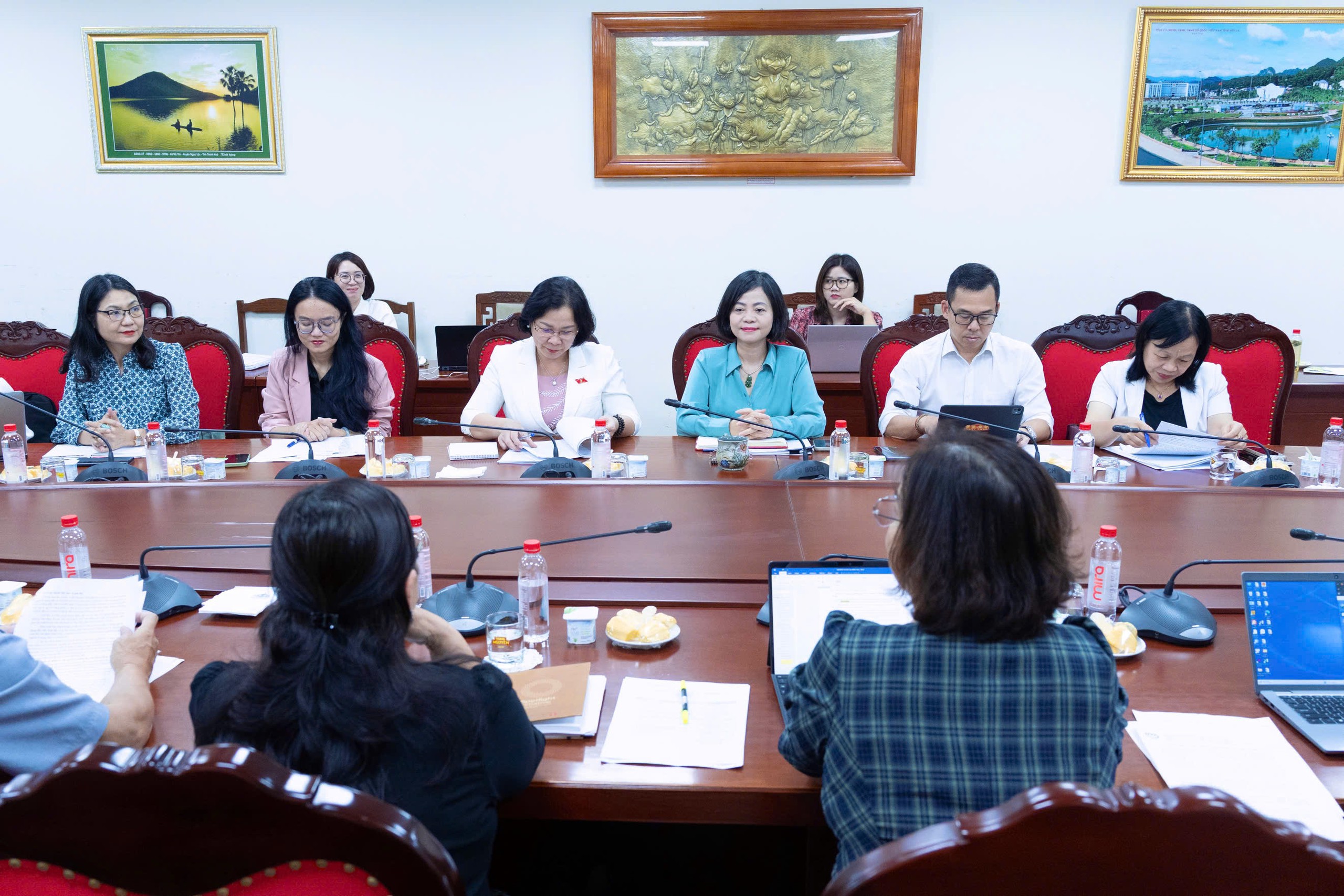 dai-bieu-17868383682111412969852 Cải Cách Luật Đất Đai: Đảm Bảo Quyền Lợi Cho Phụ Nữ Yếu Thế- Ảnh 2.