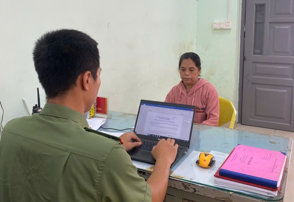 edit-2aoboqpq2gopdekukua9fmbgvepnhox7rltjcwmw-17861010823802111656427 Giáo viên Trường Mầm non Lá Xanh khai gì về hành vi bắn dây thun vào hai trẻ?- Ảnh 2.