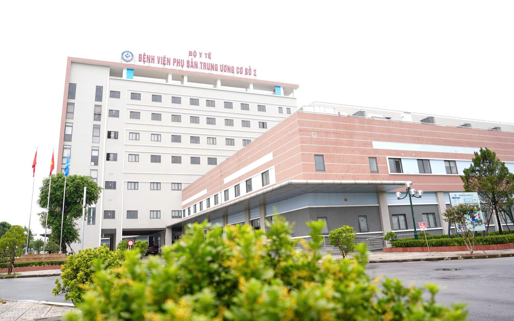 Bé trai đầu tiên chào đời ở Cơ sở 2 được Giám đốc Bệnh viện Phụ sản TW đặt tên với nhiều niềm kỳ vọng...- Ảnh 7.