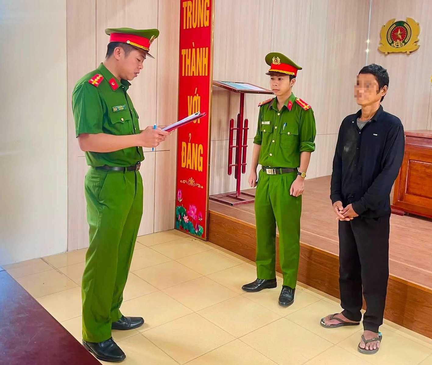 Khởi Tố Người Đi Bộ: Hệ Lụy Từ Hành Vi Vi Phạm An Toàn Giao Thông