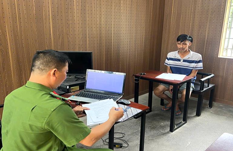 gay-tai-nan-17866788789561709029929 Bắt giam đối tượng uống rượu bia gây tai nạn bỏ trốn bỏ mặc nạn nhân - Ảnh 1.