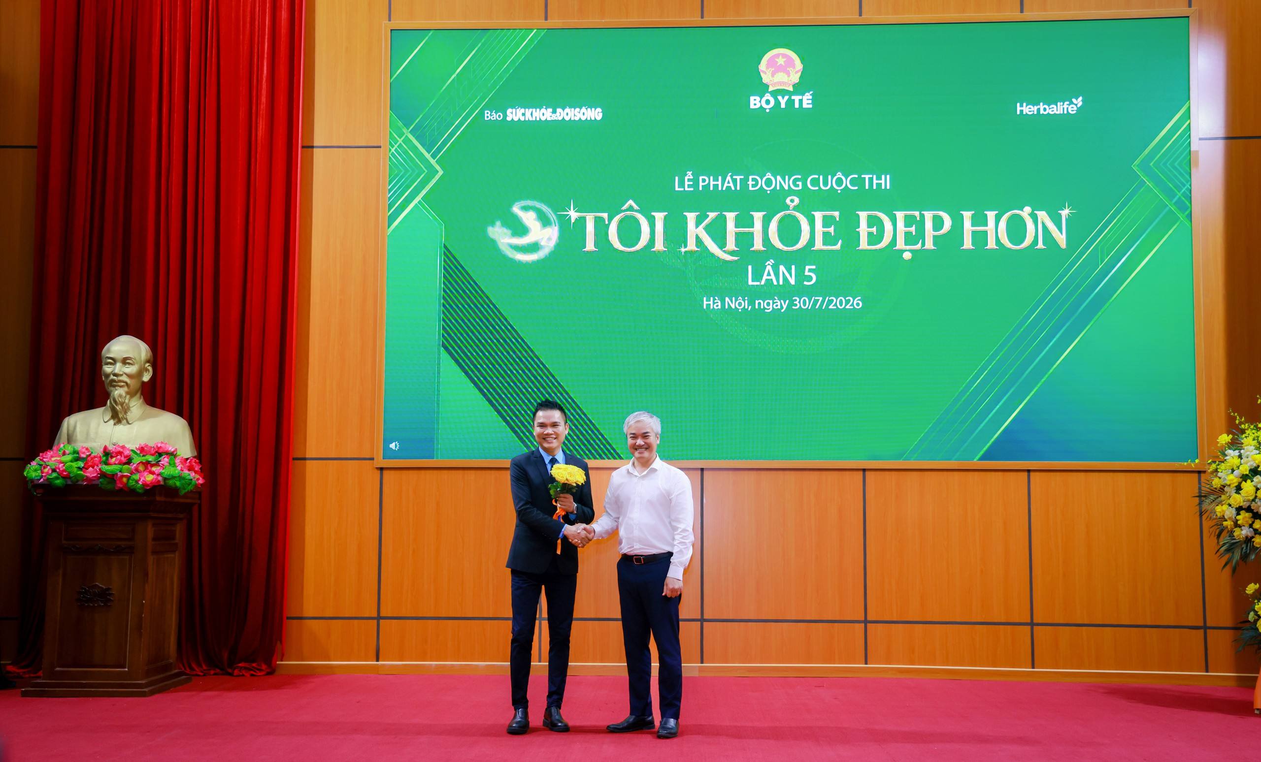 Hợp tác với Herbalife Hợp tác với Herbalife
