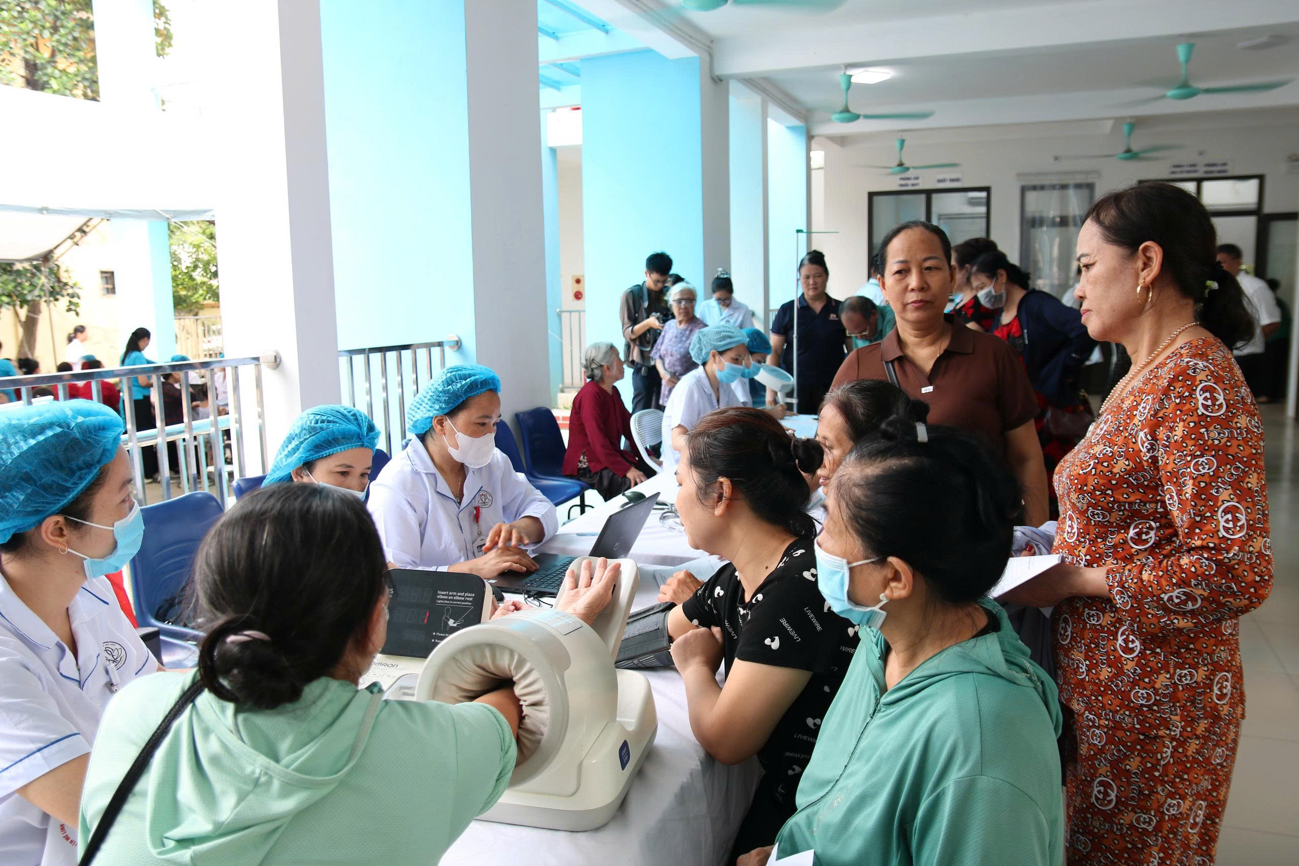 Hà Nội Tích Hợp Tài Khoản An Sinh Xã Hội Qua VNeID: Các Bước Tiến Mới