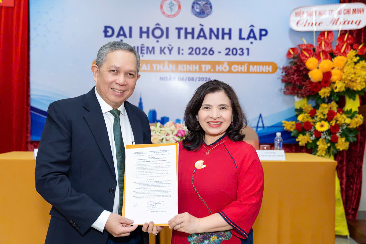 hinh-bs-diep-1786017744137617272603 Thành lập Hội Tai và Tai thần kinh TPHCM để đưa kỹ thuật cao đến nhiều bệnh viện - Ảnh 1.
