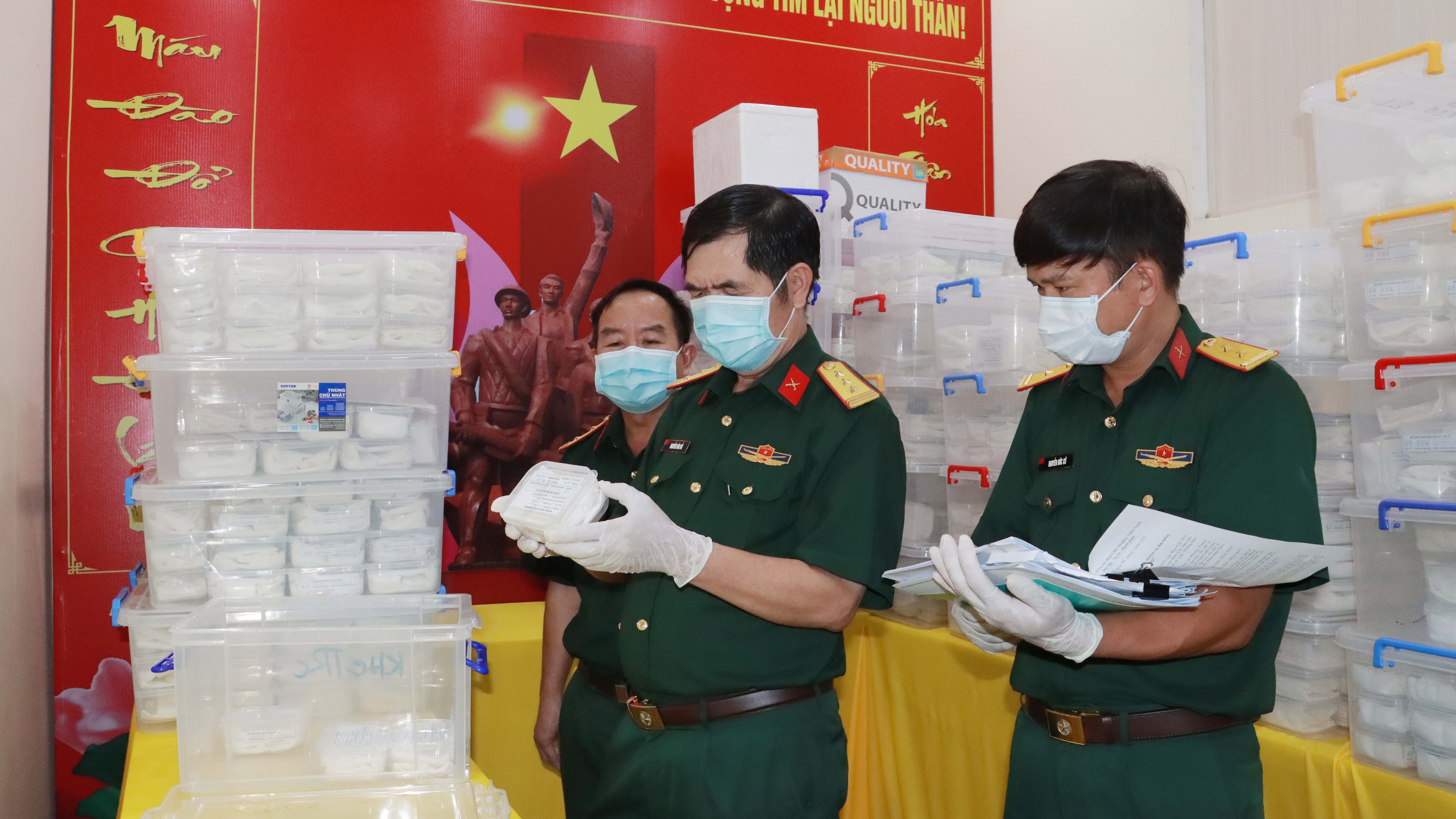 Huế hoàn thành lấy mẫu hài cốt, tập trung tìm kiếm mộ liệt sĩ tập thể- Ảnh 2.