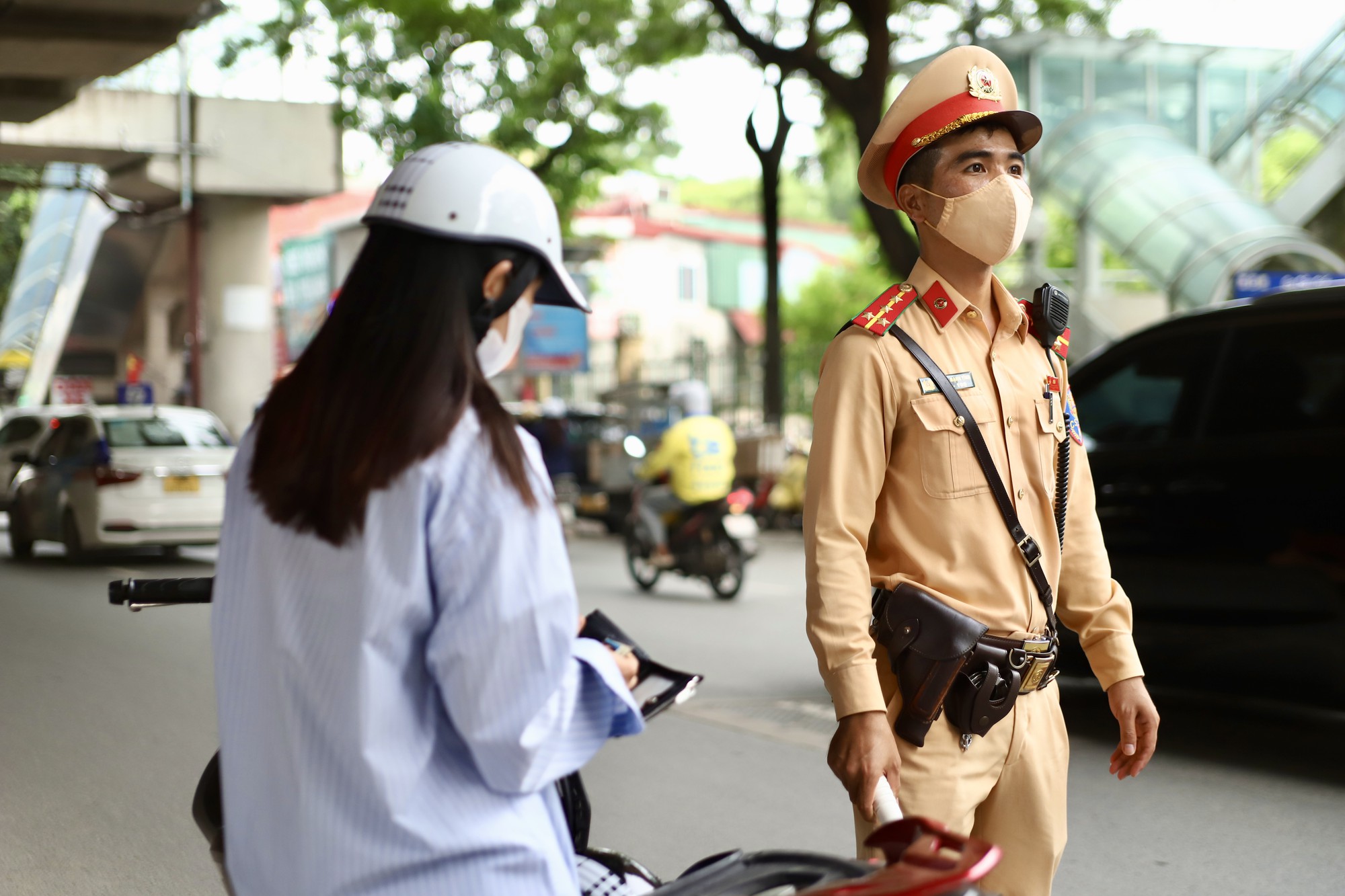 Lý Do Thanh Thiếu Niên Bỏ Chạy Khi Thấy CSGT: Khảo Sát Hiện Tượng Giao Thông