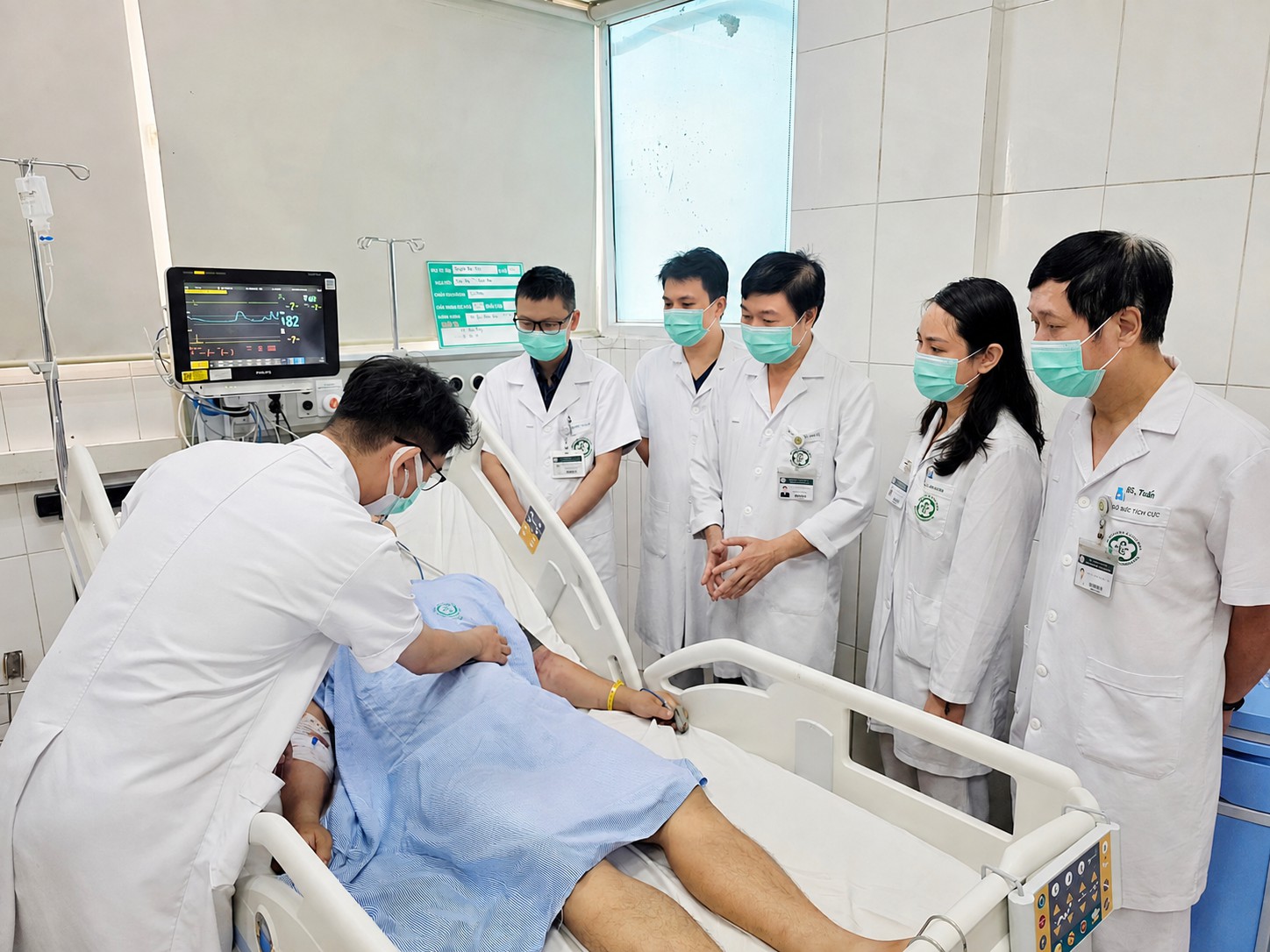 kcb-sot-ret-17865982297101561044869 Điều trị thành công nhiều ca sốt rét ác tính, bác sĩ Bạch Mai chạy đua đưa Artesunate vượt 1.700 km cứu người - Ảnh 1.