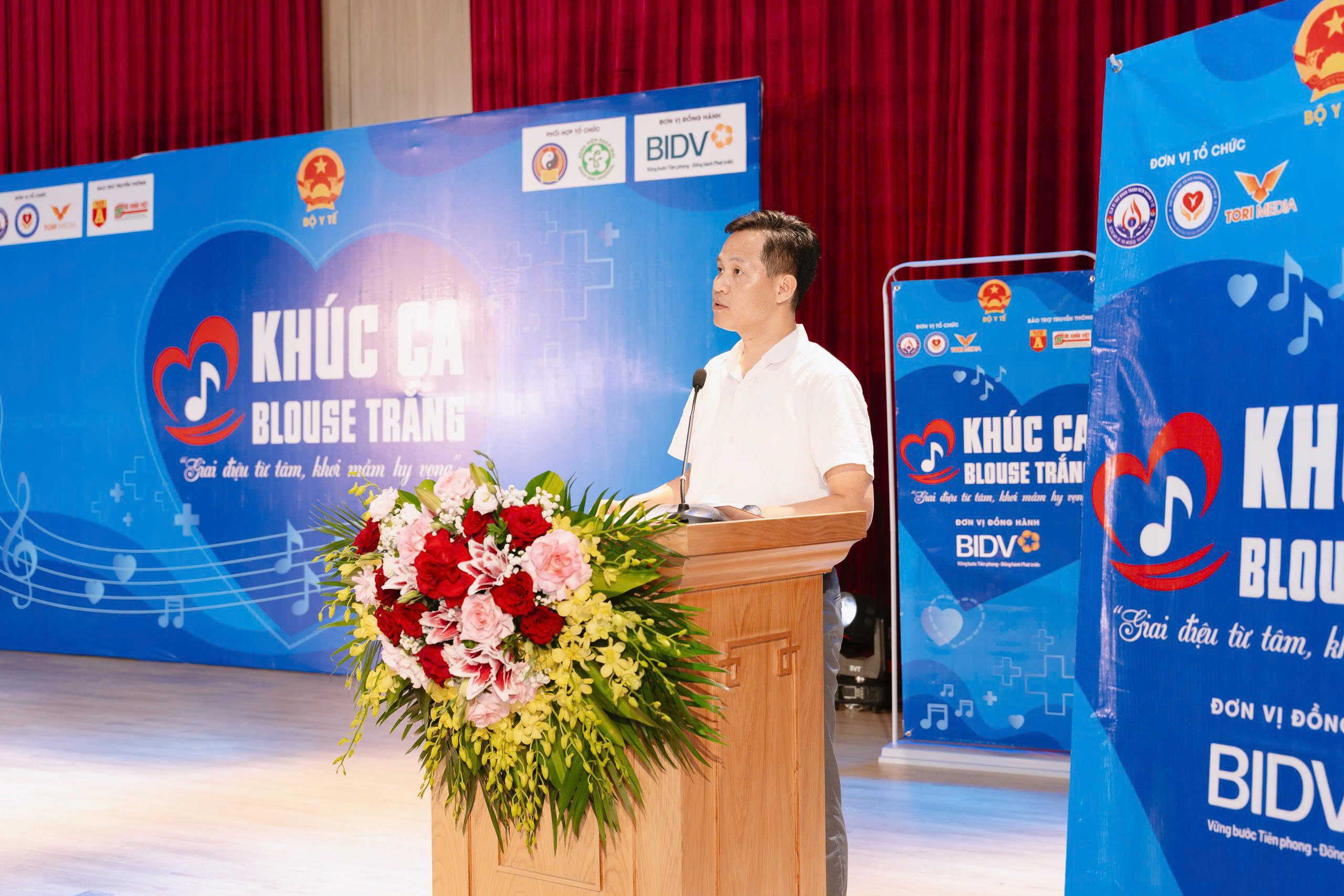 Khúc ca Blouse trắng và hành trình mang âm nhạc đến bệnh viện- Ảnh 4.
