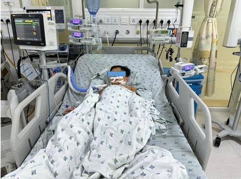Nguy Cơ Ngộ Độc Thực Phẩm: Câu Chuyện Cảnh Giác Từ Ba Chị Em