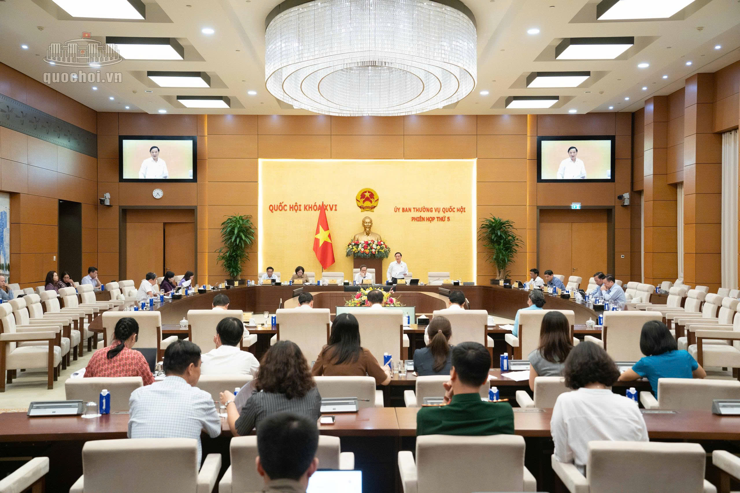 Sửa đổi Luật Nuôi con nuôi: Những điểm cần biết và hệ quả cho quyền trẻ em