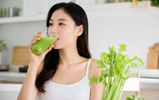 Những Đối Tượng Cần Tránh Sử Dụng Quả Sim Để Bảo Vệ Sức Khỏe