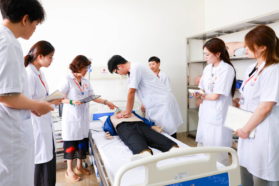 photo-1786349431877-1786349432653497934754