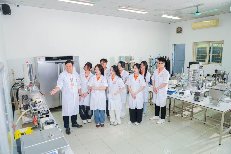 Tiêu Chí Quan Trọng Khi Lựa Chọn Trường Y Dược: Đặt Chất Lượng Lên Hàng Đầu
