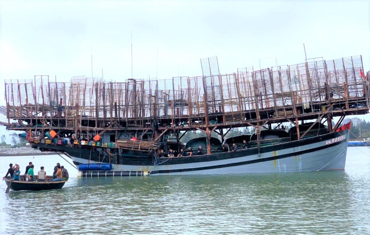 Giải cứu 32 thuyền viên: hành trình tìm kiếm đội tàu gặp nạn trên biển