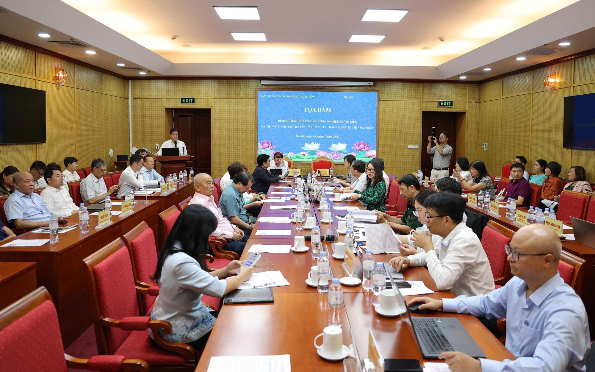 Thúc Đẩy Quản Lý Chặt Chẽ Dược Liệu: Bước Đi Cần Thiết Trong Ngành Y Tế