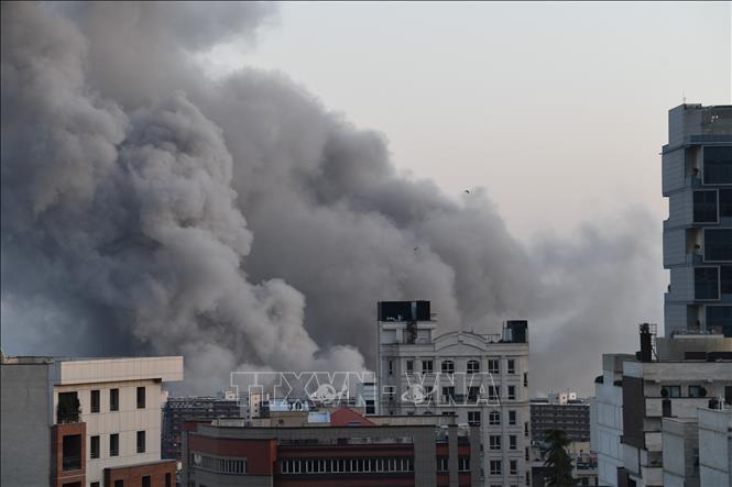 tehran11326-1788132503962-17881325049111276969210 Mỹ Không Kích Đảo Larak: Hậu Quả Đang Được Dự Đoán - Ảnh 1.