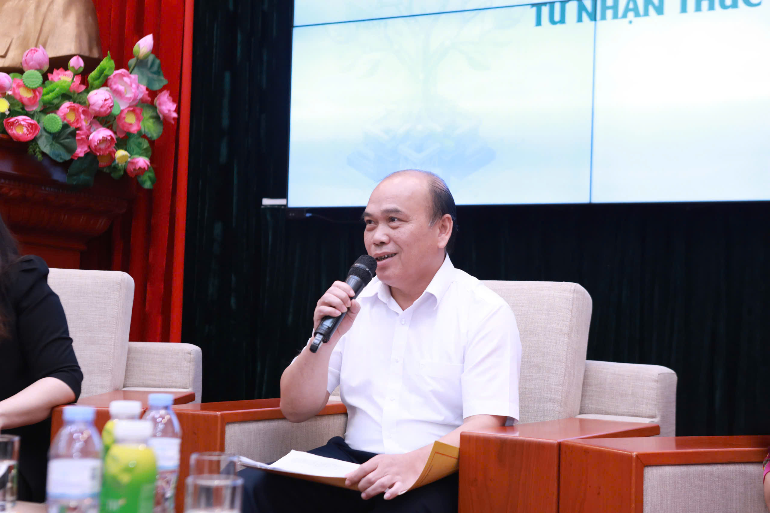 Cải Thiện Sức Khỏe Học Đường: Hướng Đi Cần Một Khung Pháp Lý Vững Chắc