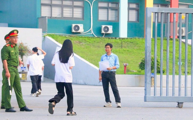 Đánh Giá Đề Thi Lại Tốt Nghiệp THPT Môn Địa Lý Tại Tuyên Quang - Ảnh 1.