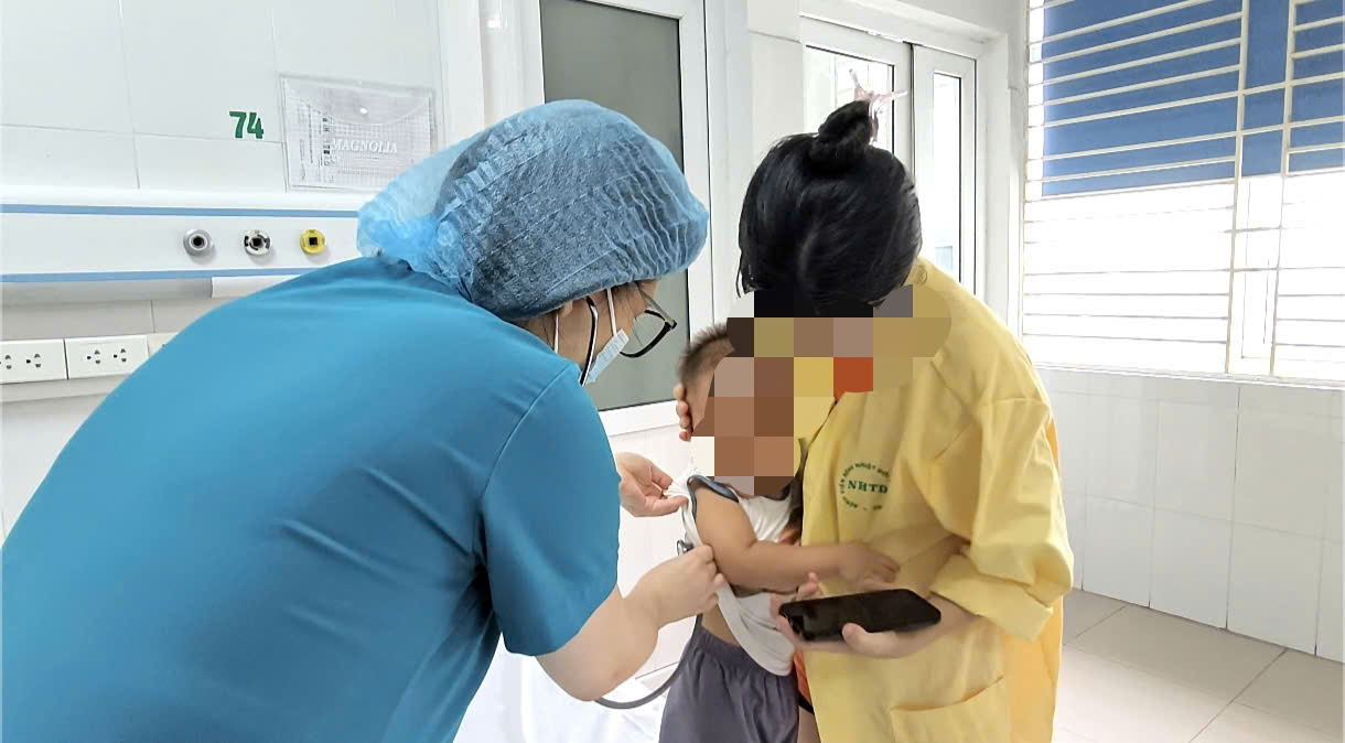 Cảnh Giác Tai Nạn Nuốt Dị Vật Ở Trẻ Nhỏ Khi Ăn Uống
