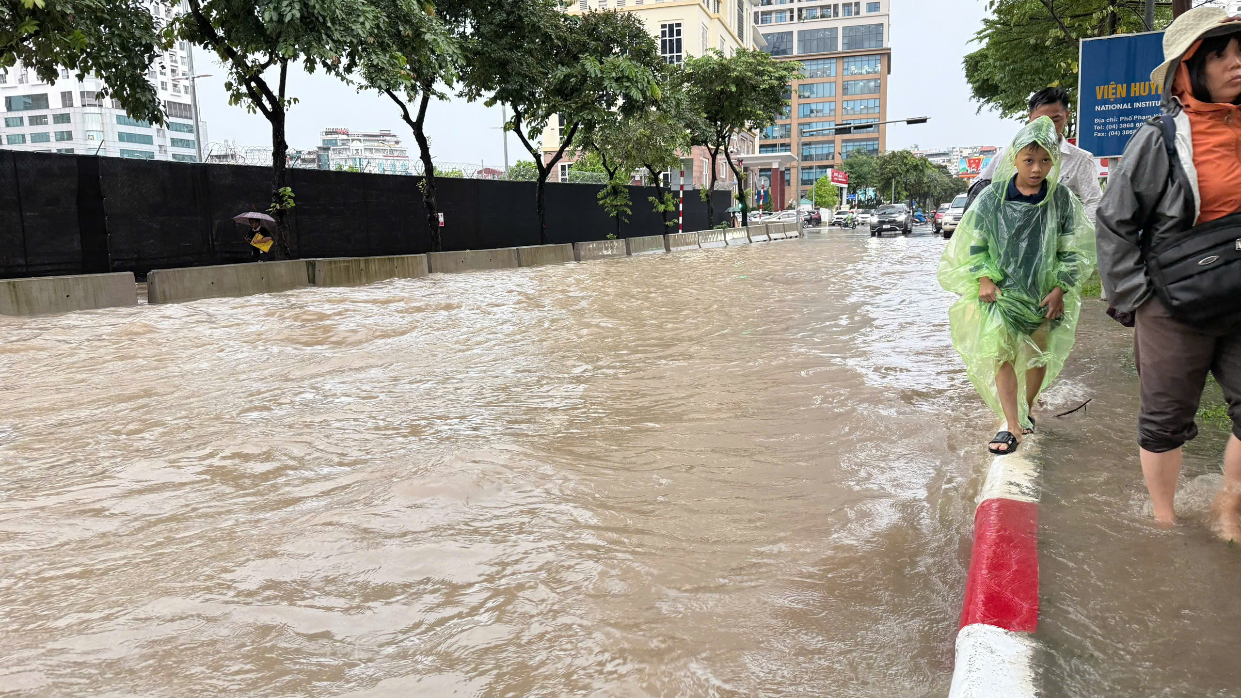 Dải Hội Tụ Nhiệt Đới Gây Mưa Lớn Tại Miền Bắc: Cảnh Báo và Tác Động