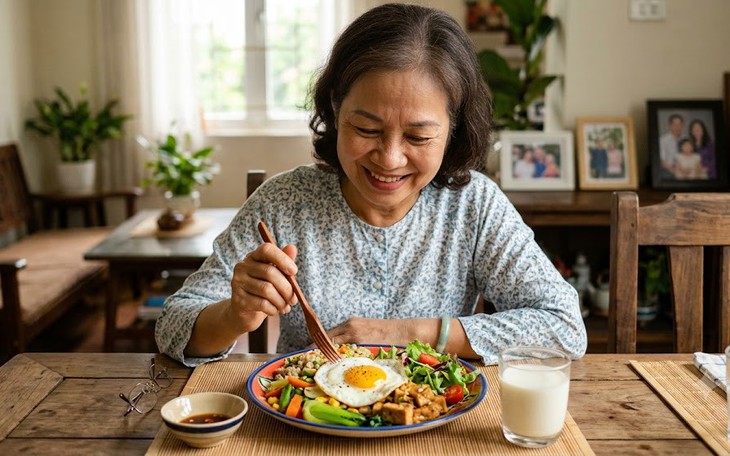 3 nhóm thực phẩm giúp làm chậm quá trình lão hóa ở tuổi 50 - Ảnh 1.