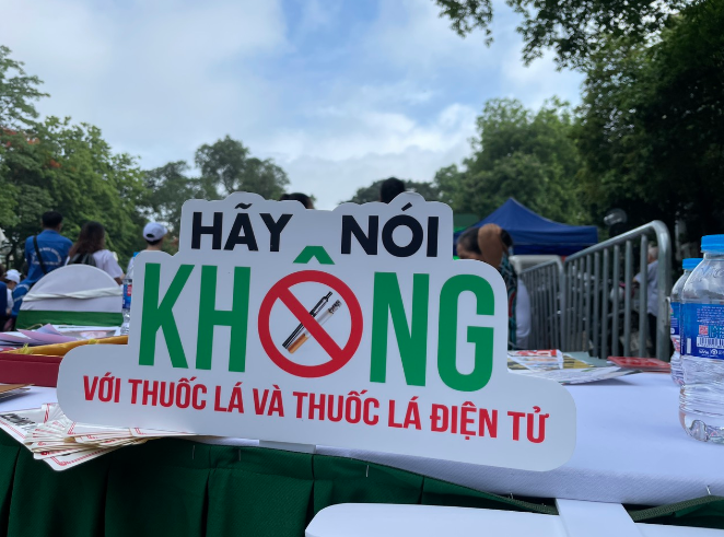 Việt Nam Đối Mặt Với Thách Thức Từ Thuốc Lá Thế Hệ Mới