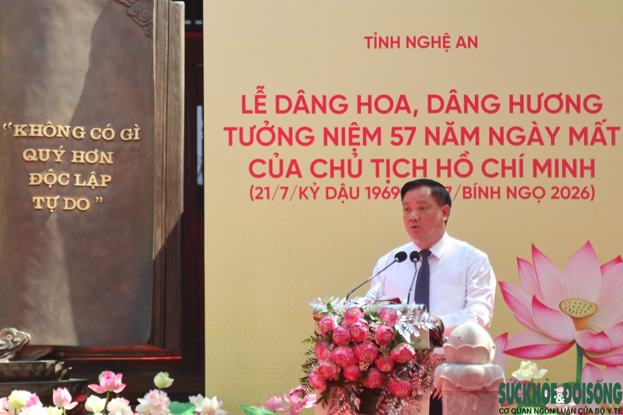 base64-17883317410021618951821 Dâng hoa, dâng hương tưởng niệm Chủ tịch Hồ Chí Minh- Ảnh 1.