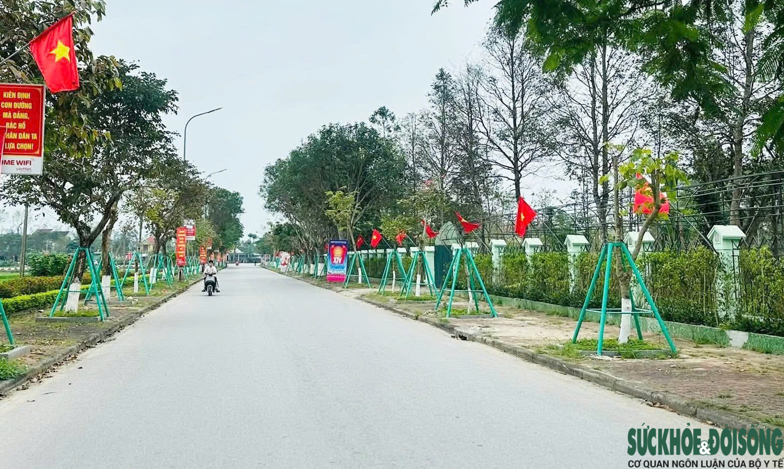 Người Dân Kim Liên Đoàn Kết Hiến Đất Mở Rộng Đường Giao Thông