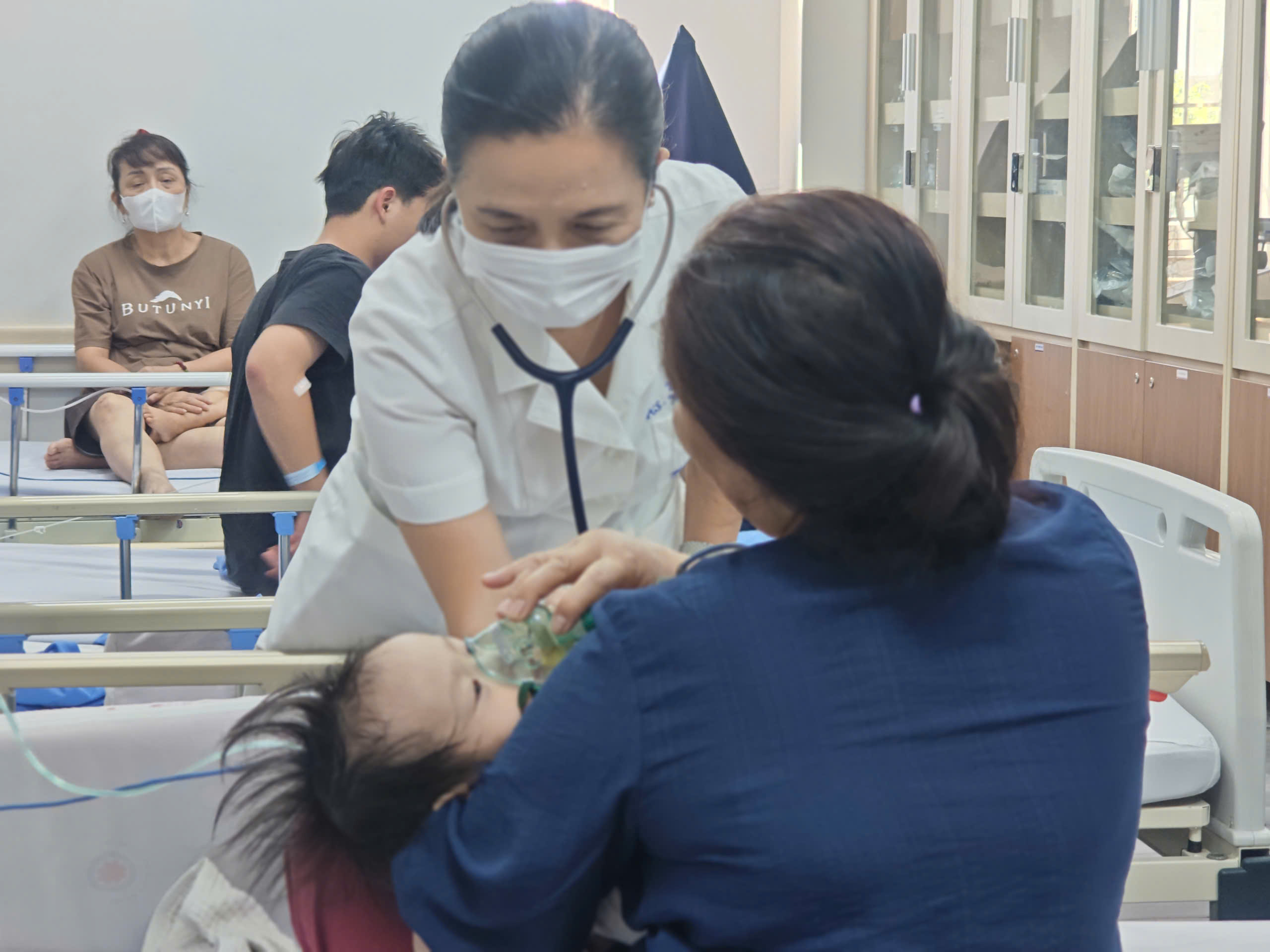 bs-thuy-1788088096285714911777 Tìm Hiểu Về RSV: Nguy Cơ Tiềm Ẩn Đối Với Trẻ Sơ Sinh - Ảnh 1.