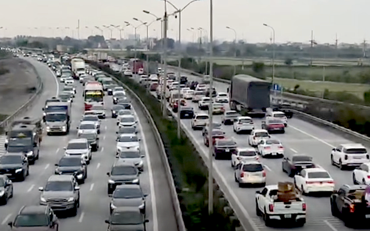 Sự Thật Về Lưu Lượng Giao Thông Khi Người Dân Trở Lại Thủ Đô- Ảnh 1.